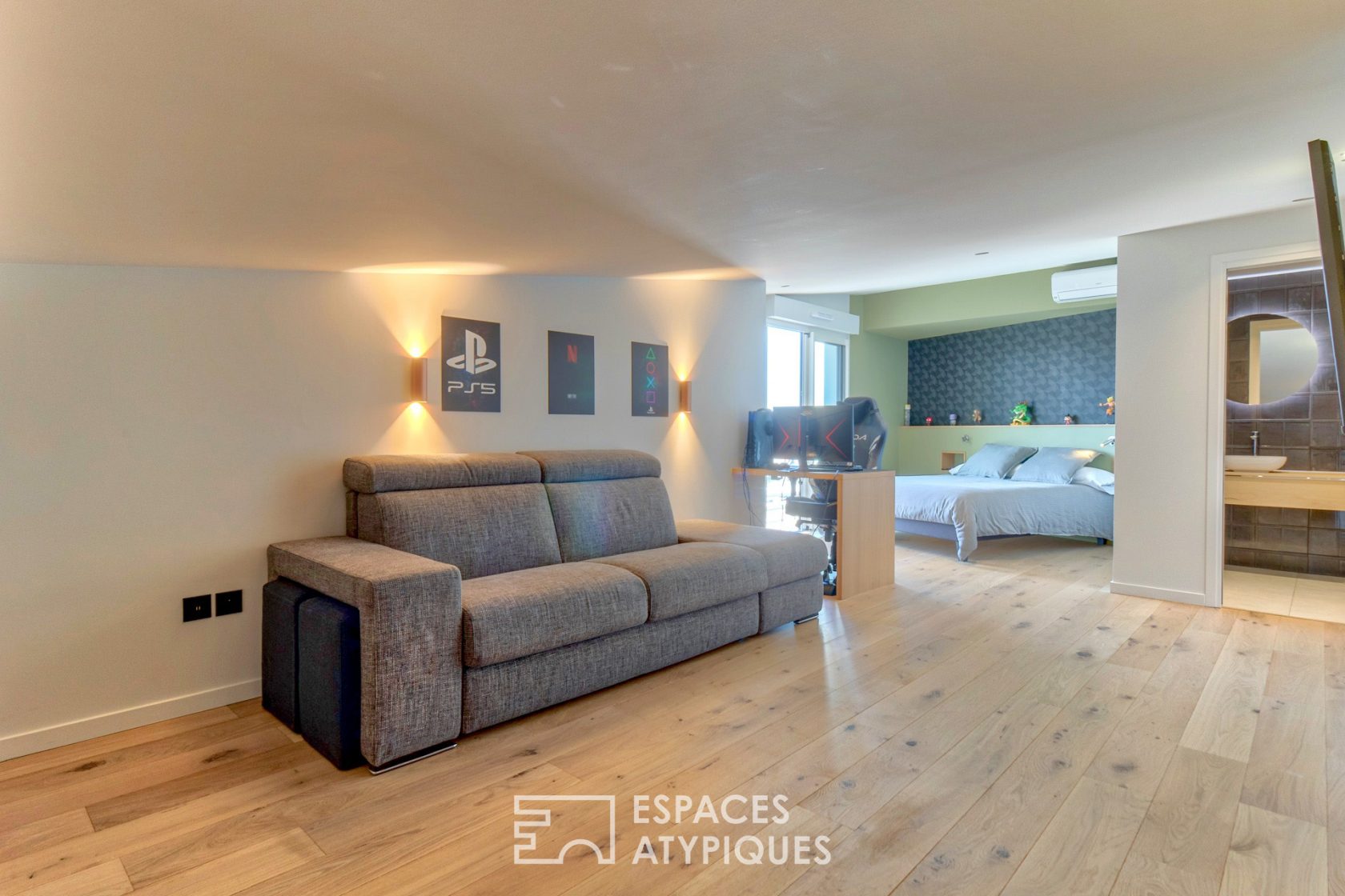 Triplex penthouse – panoramic view of the Pyrenees