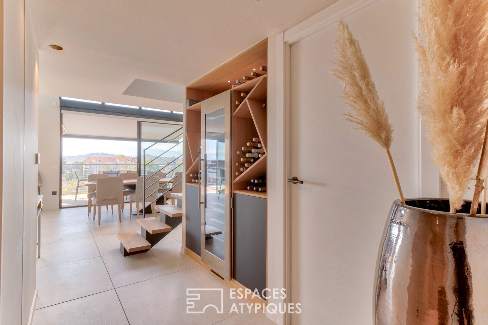 Triplex penthouse – panoramic view of the Pyrenees