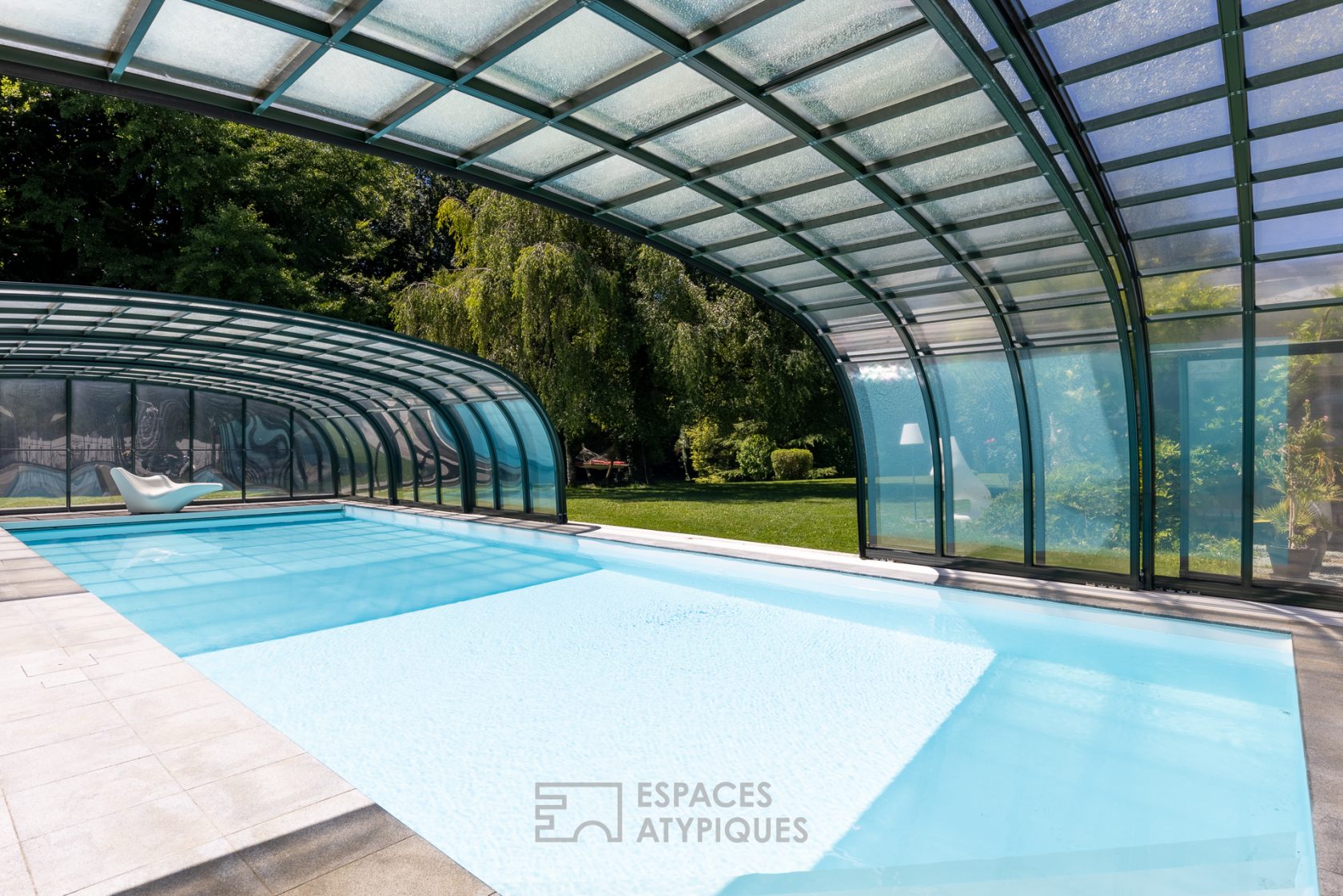 Superbe villa d’architecte avec sa piscine et son parc