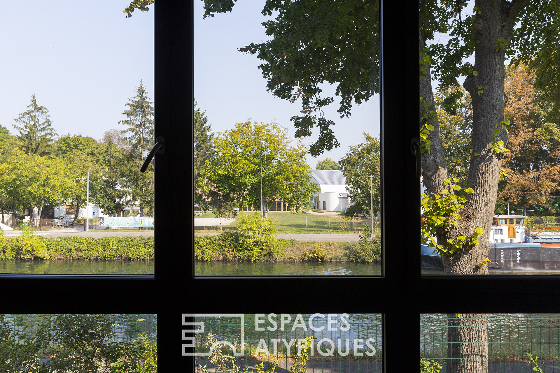 Appartement avec terrasses et vue sur l’eau