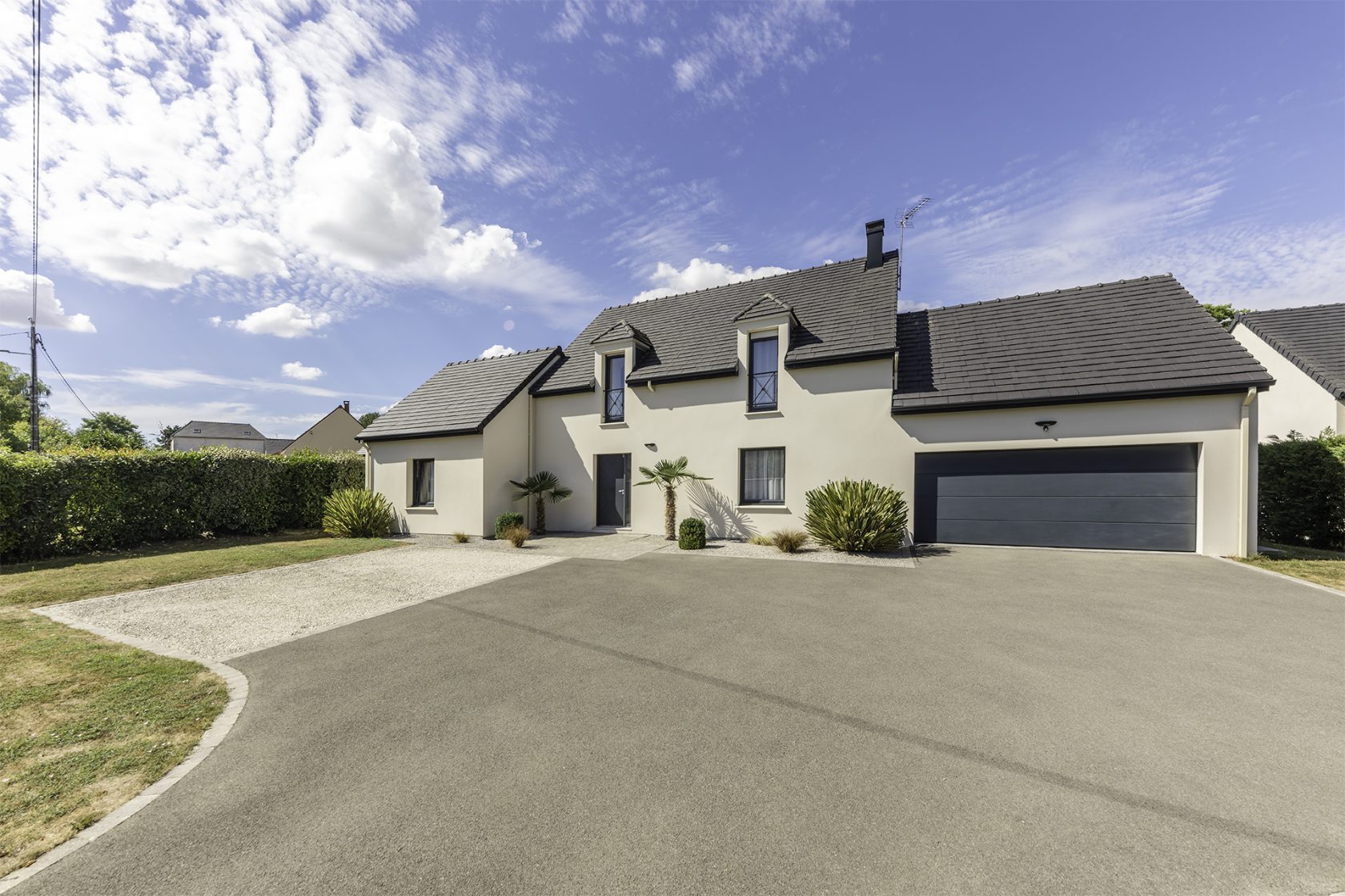 La Parfaite – Maison Contemporaine avec double garage