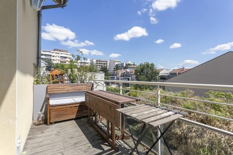Triplex with terrace in the heart of Monchat