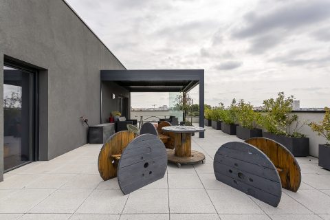 Rooftop avec terrasse de 168m² proche Jean Jaurès