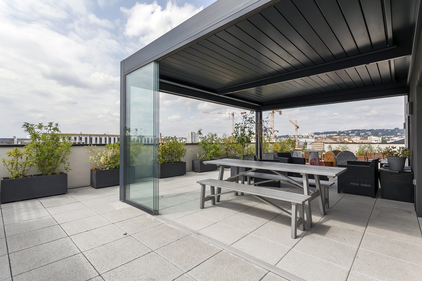 Rooftop avec terrasse de 168m² proche Jean Jaurès