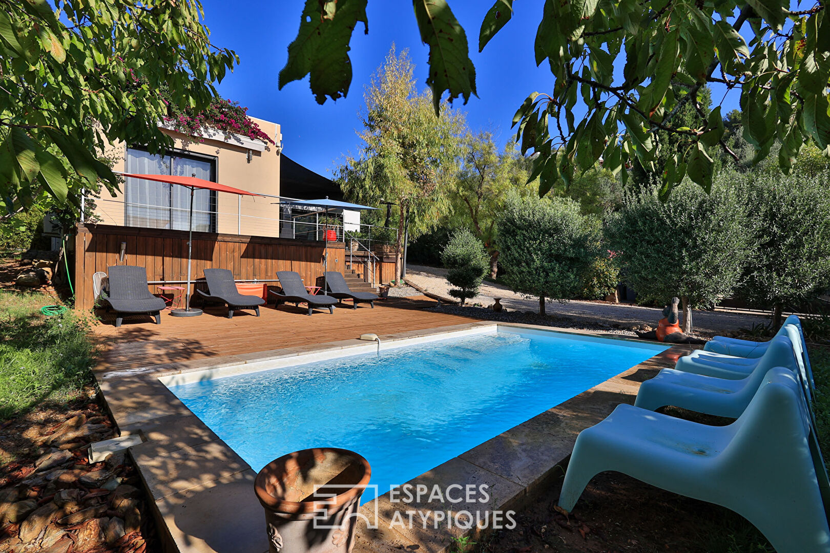 Contemporary sea view with swimming pool