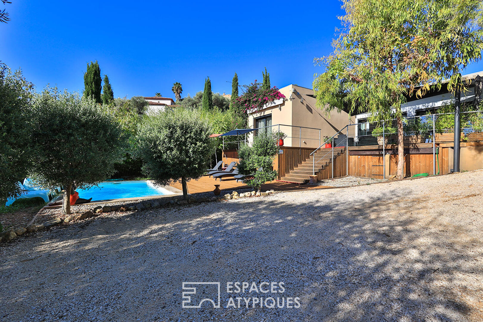 Contemporary sea view with swimming pool