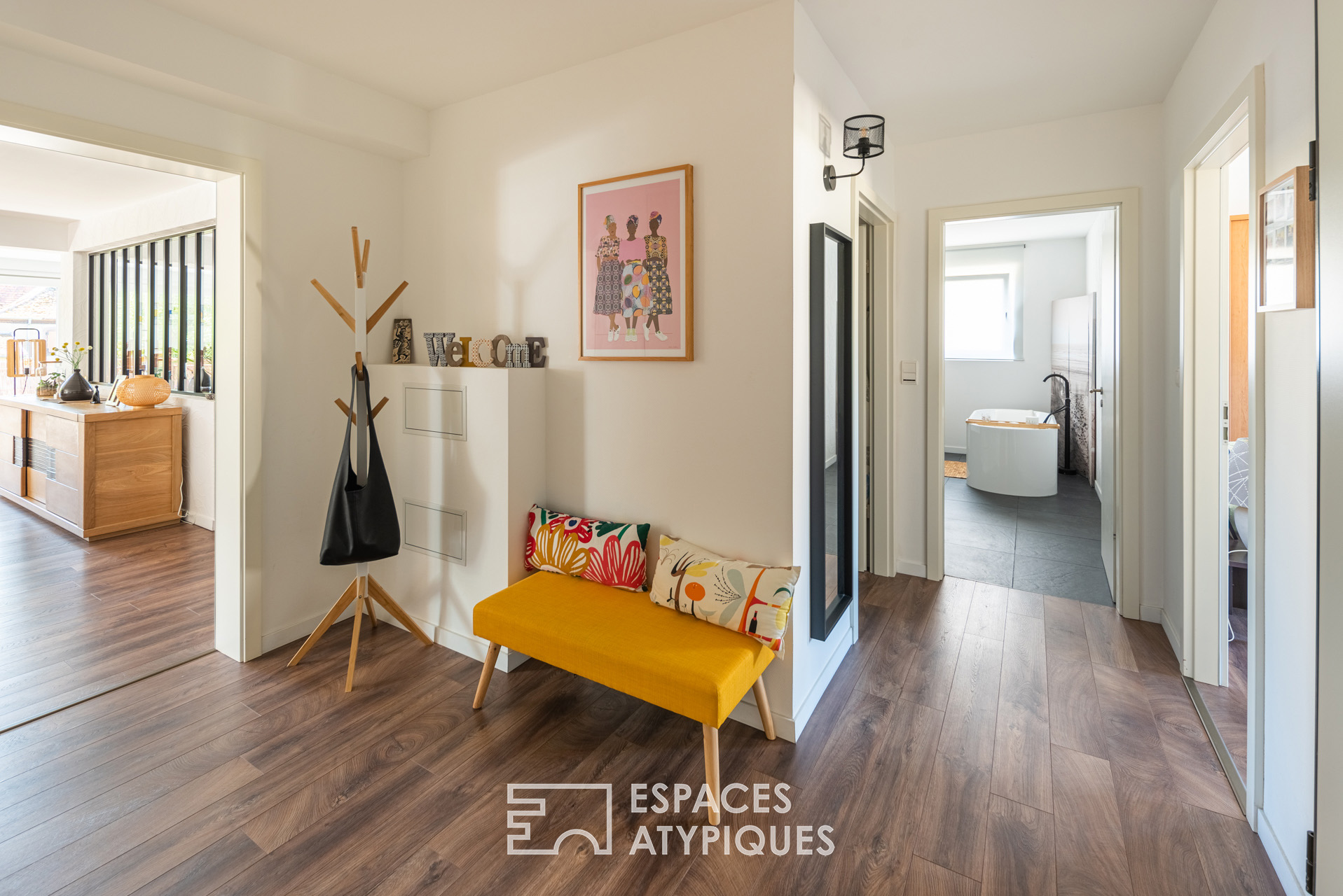 Contemporary flat with terrace