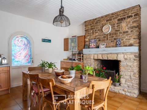 Propriété avec gîtes et piscine au charme bucolique