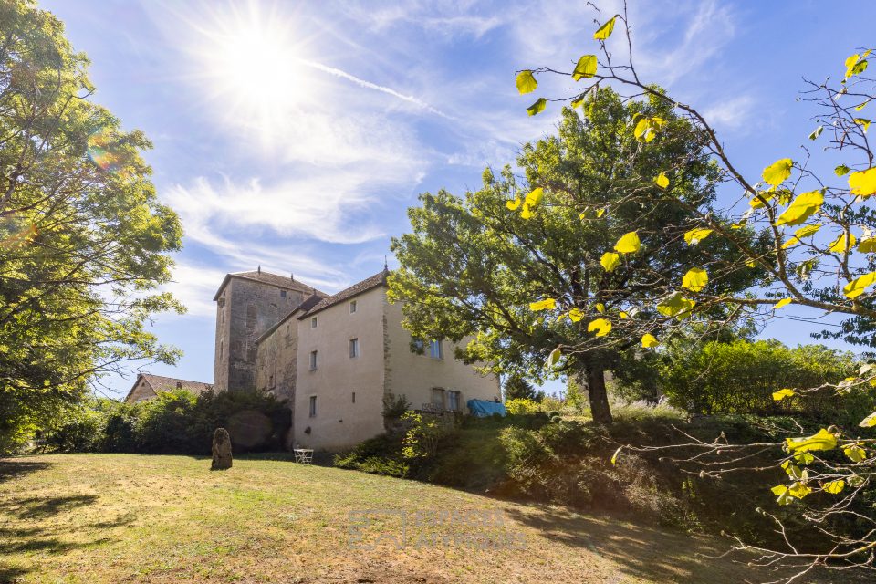 25000 BESANCON - Moulin du XVIIIe siècle réhabilité et niché au cœur du vignoble du Jura - Réf. 014EBD