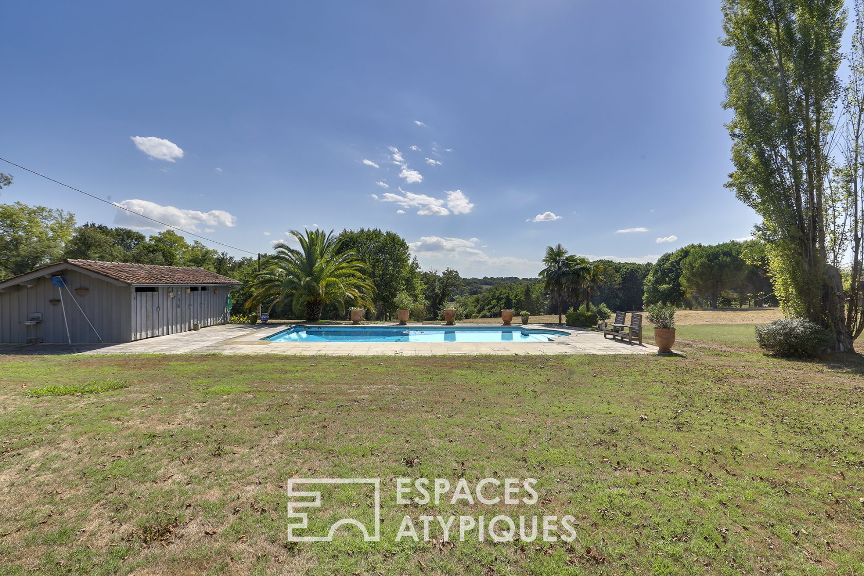 Equestrian property with contemporary looks