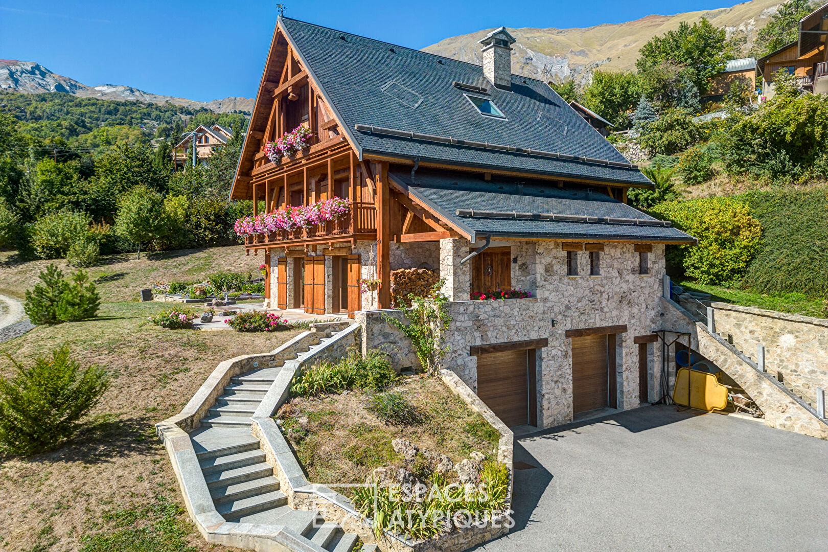 Chalet de caractère avec vue