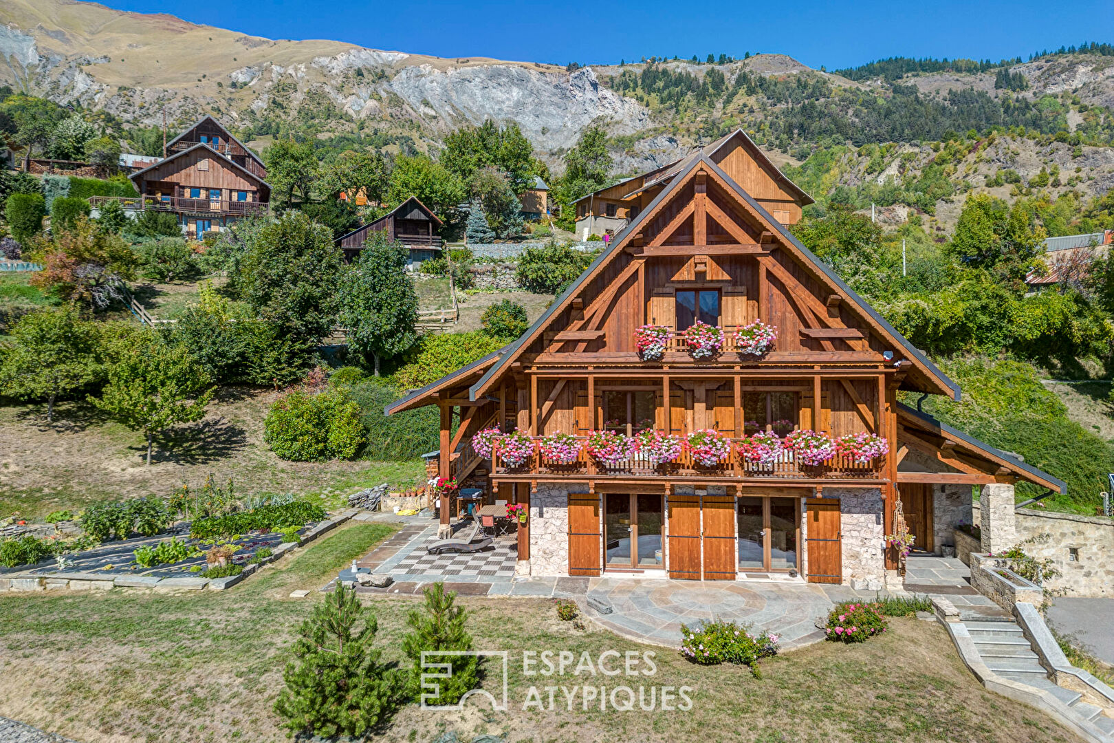 Chalet de caractère avec vue