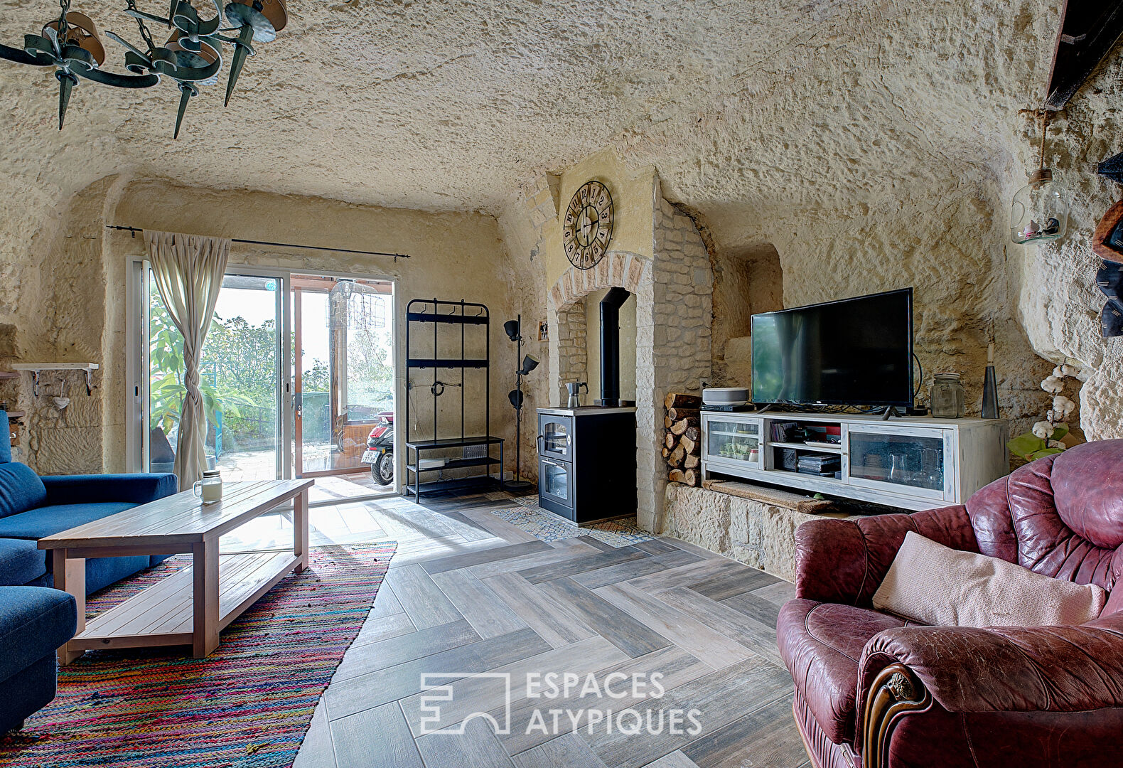 Maison Troglodyte Et Sa Vue Loire