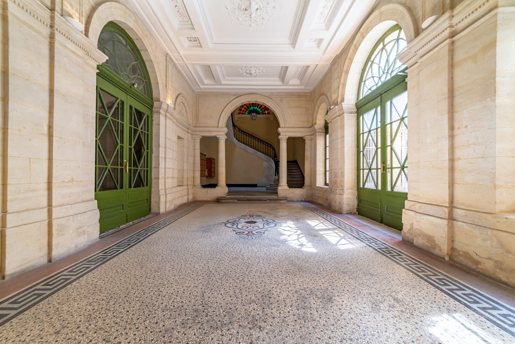 A character apartment in the heart of the city