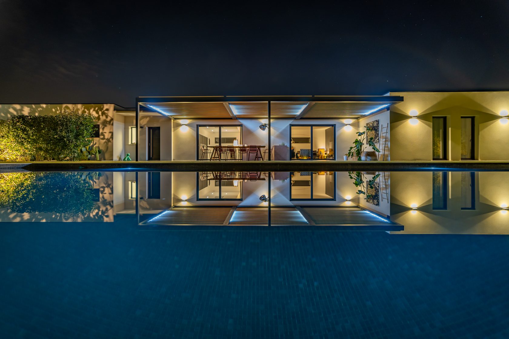 Très chic villa contemporaine aux portes de la Camargue