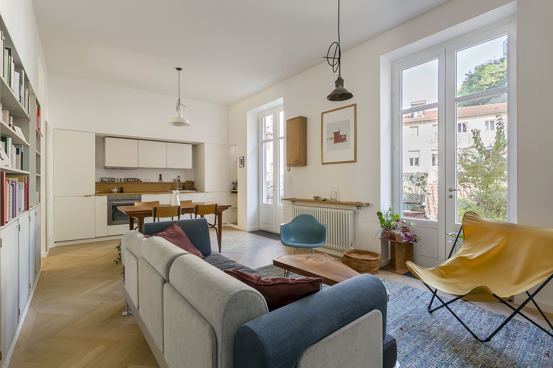 Apartment renovated by architect with terrace