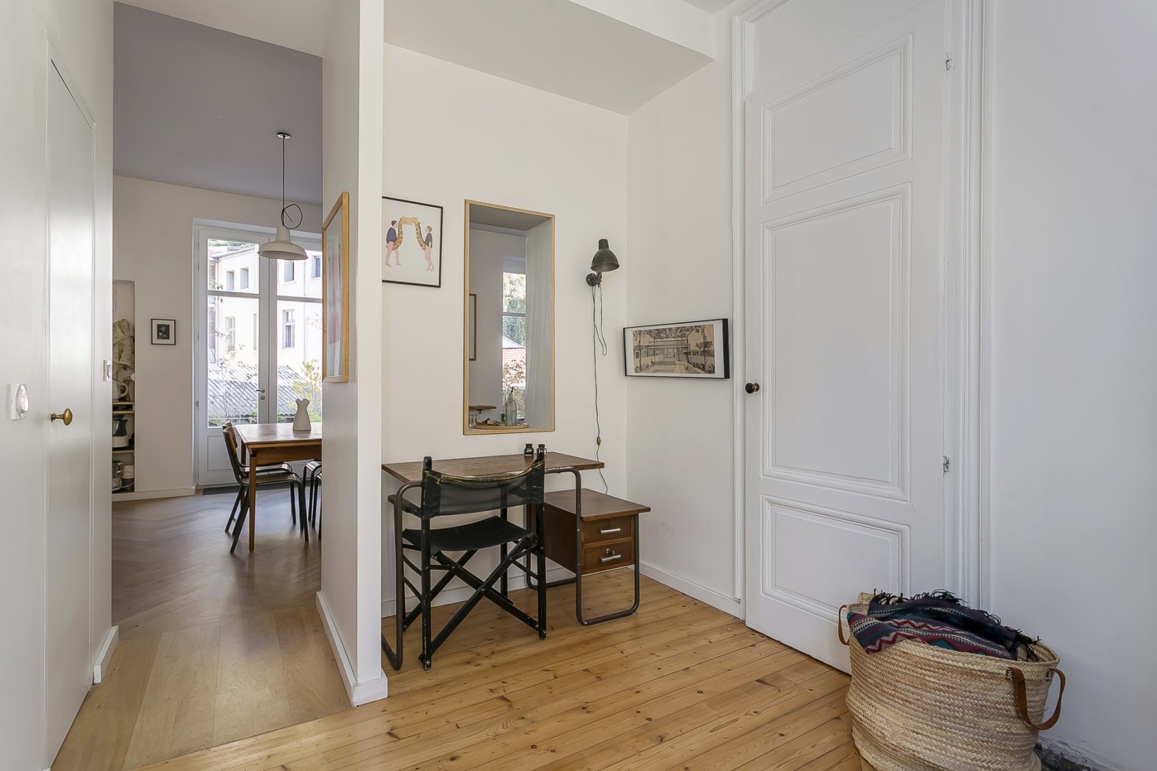 Apartment renovated by architect with terrace