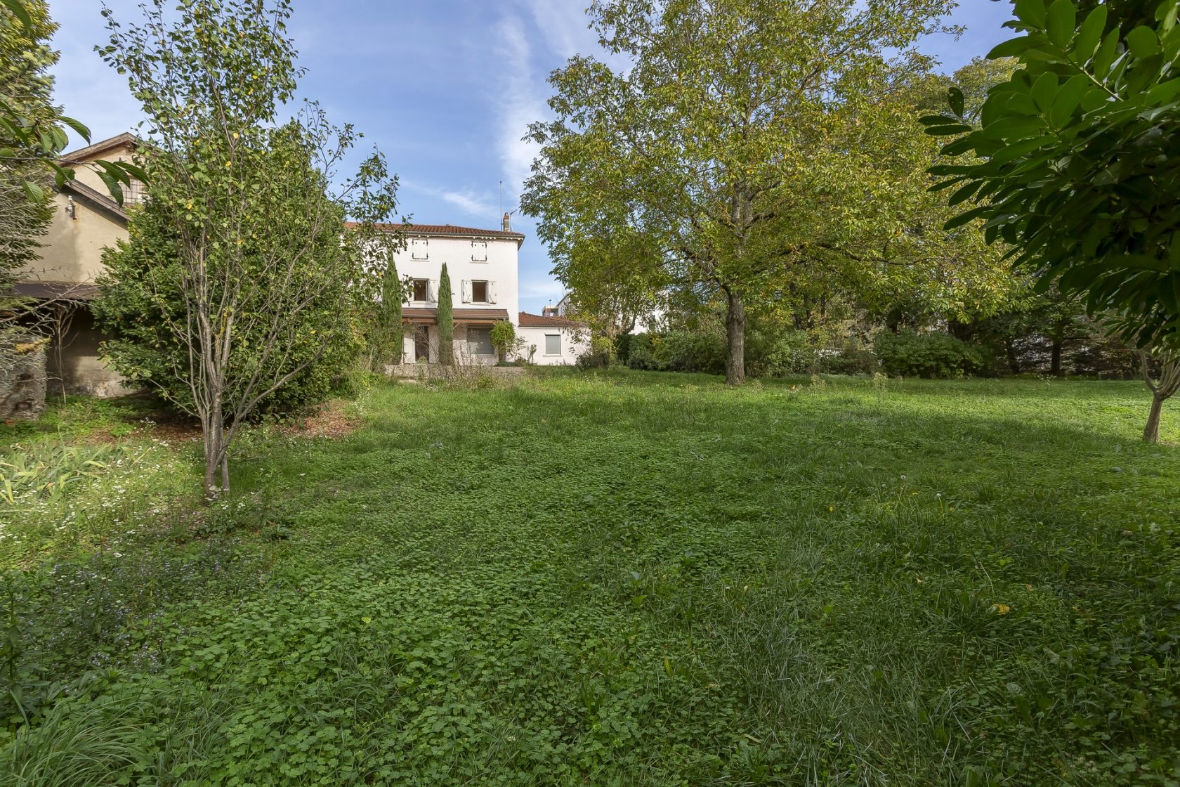 Farmhouse and its caretaker’s house