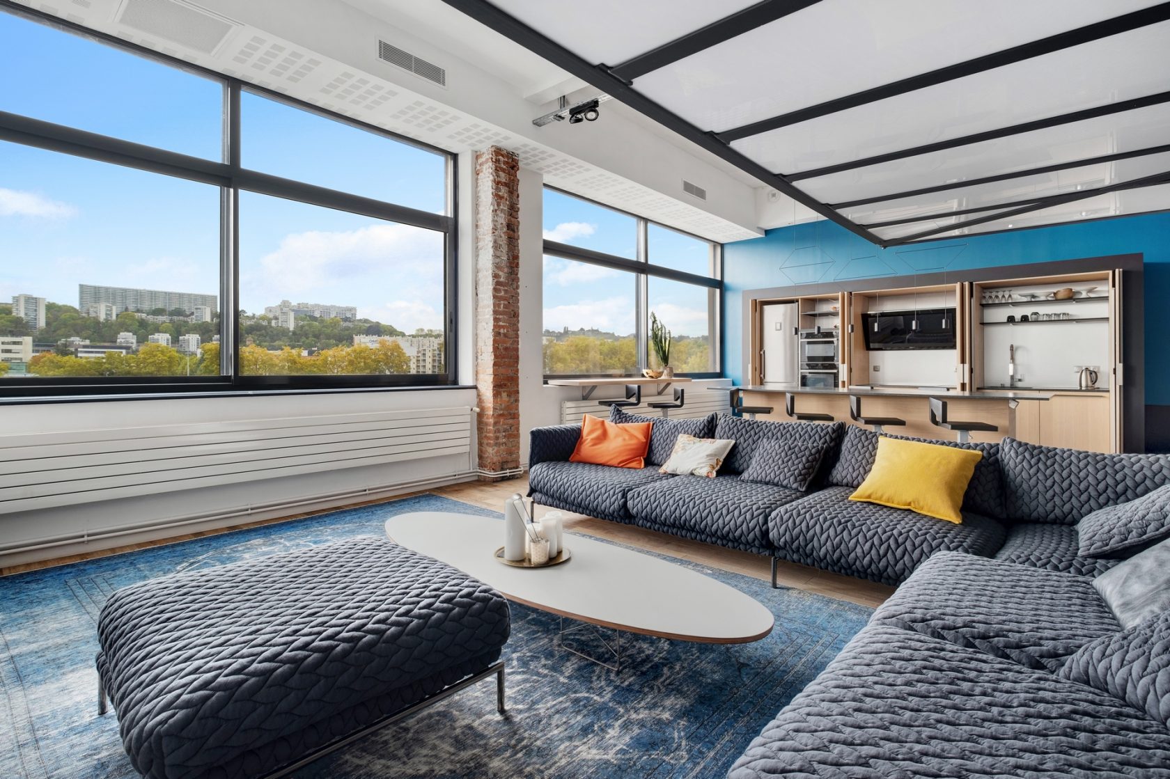 LOFT IN A FORMER BISCUITERIE