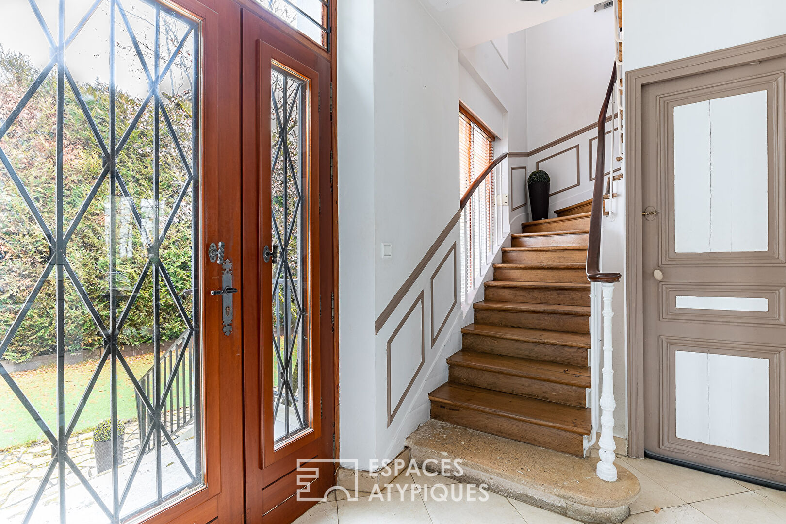 Bourgeois townhouse with garden