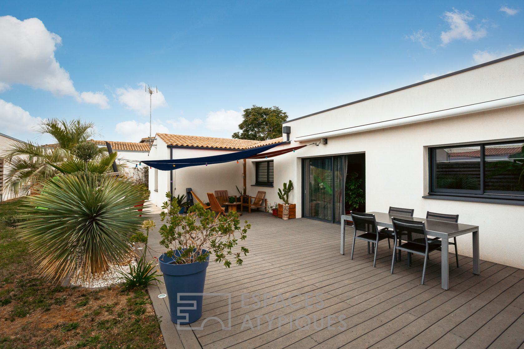 Contemporaine aux portes de La Rochelle
