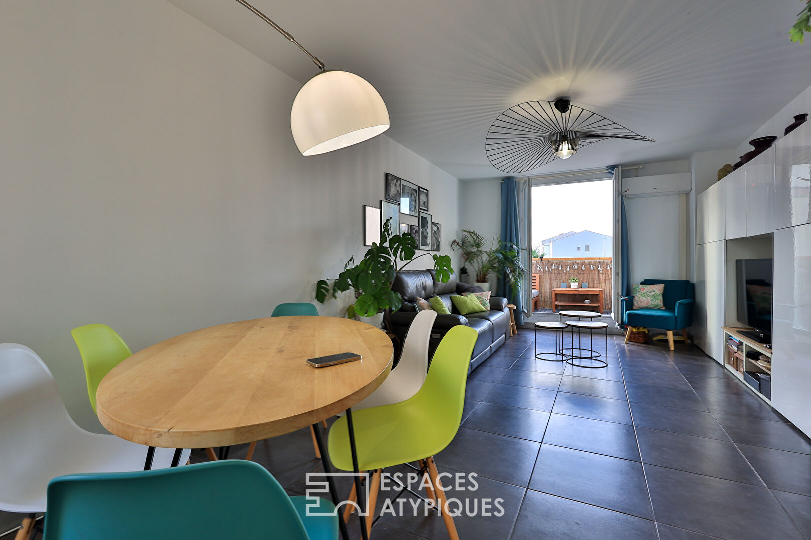 RENTED – (lease in progress) – Rare and atypical duplex in Hyères city center