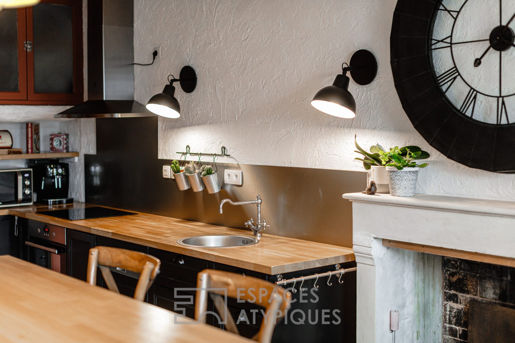 Elégante charentaise et sa maison d’amis