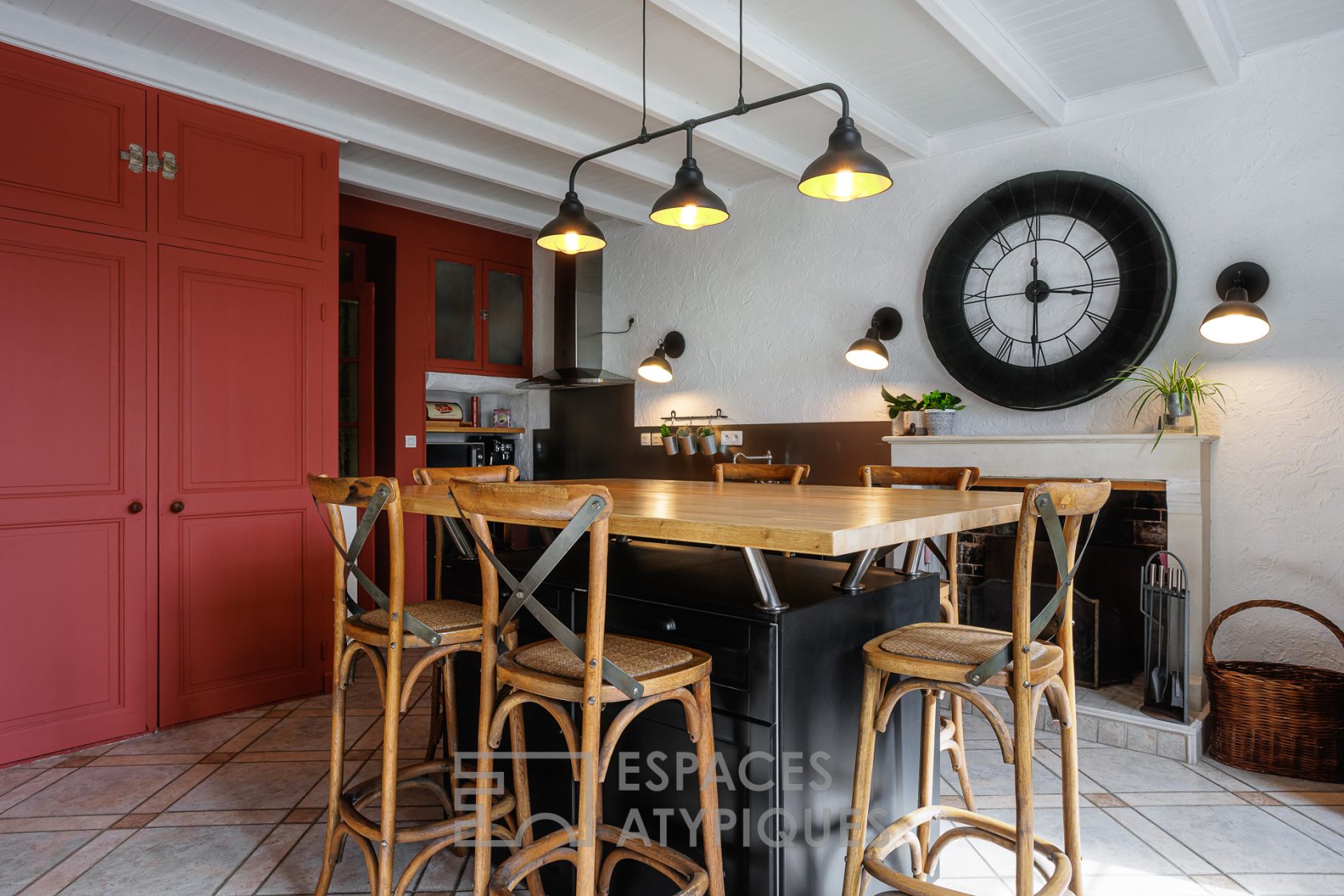 Elégante charentaise et sa maison d’amis