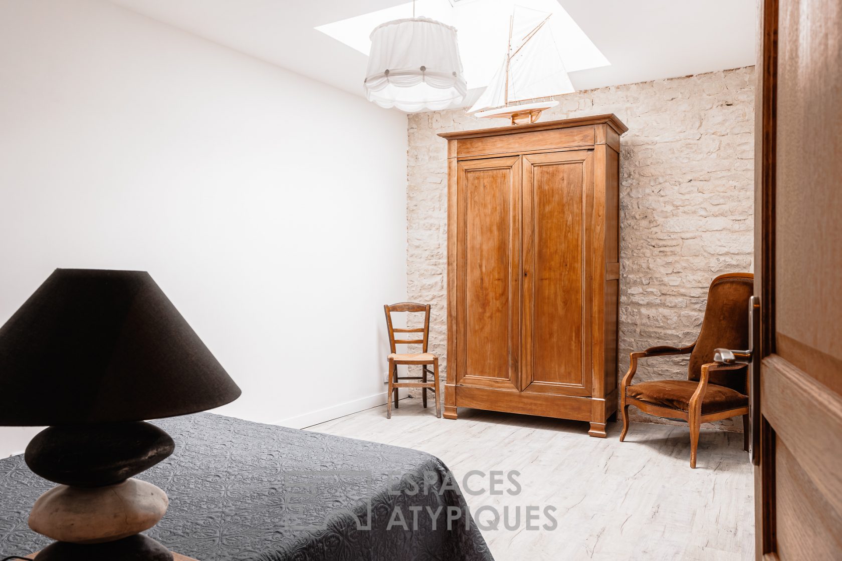 Elégante charentaise et sa maison d’amis