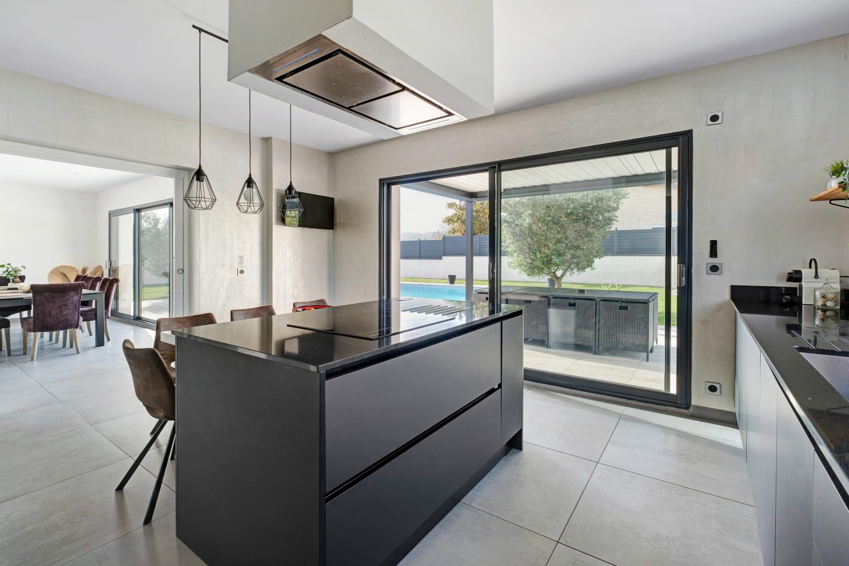 Maison contemporaine avec piscine