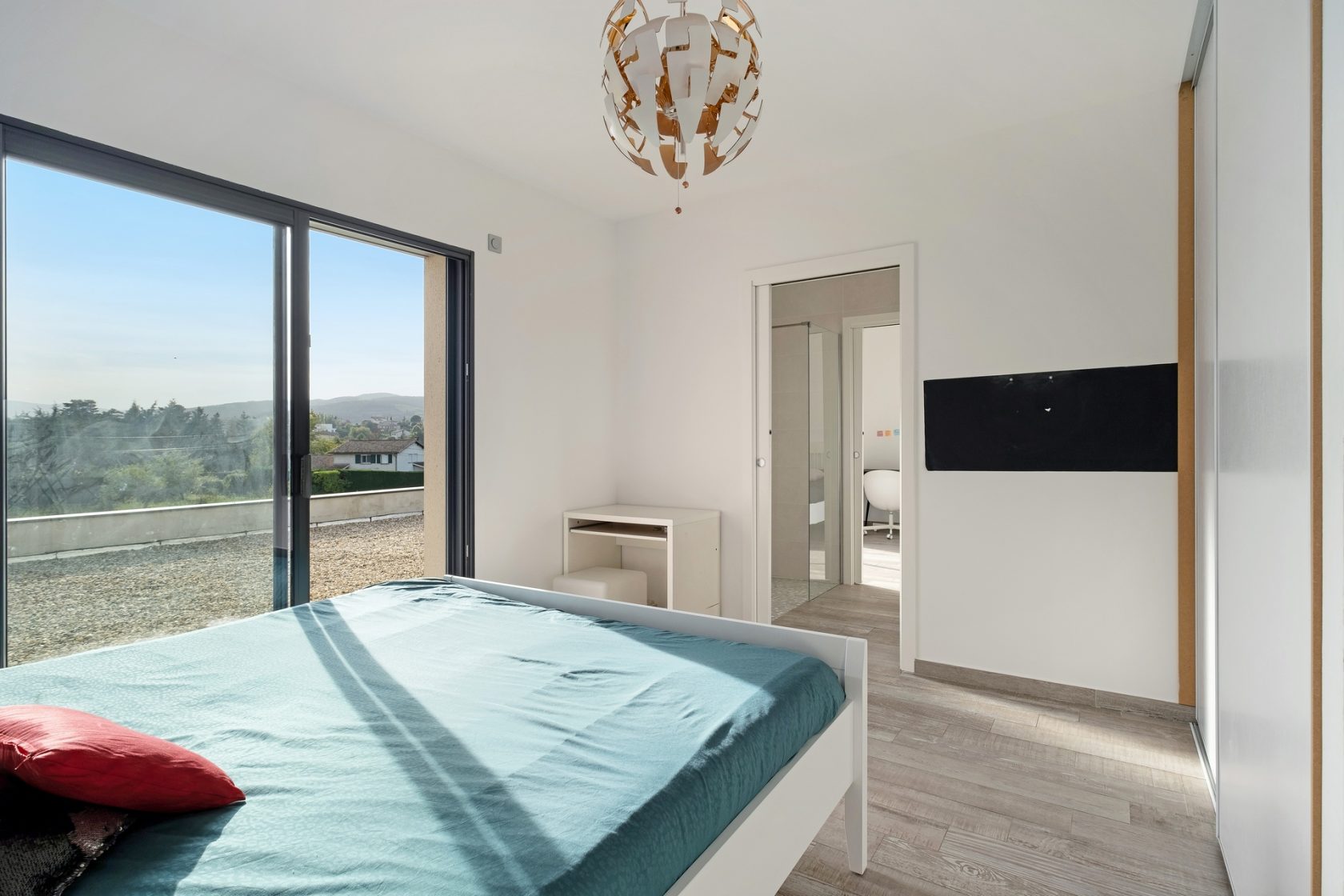 Maison contemporaine avec piscine