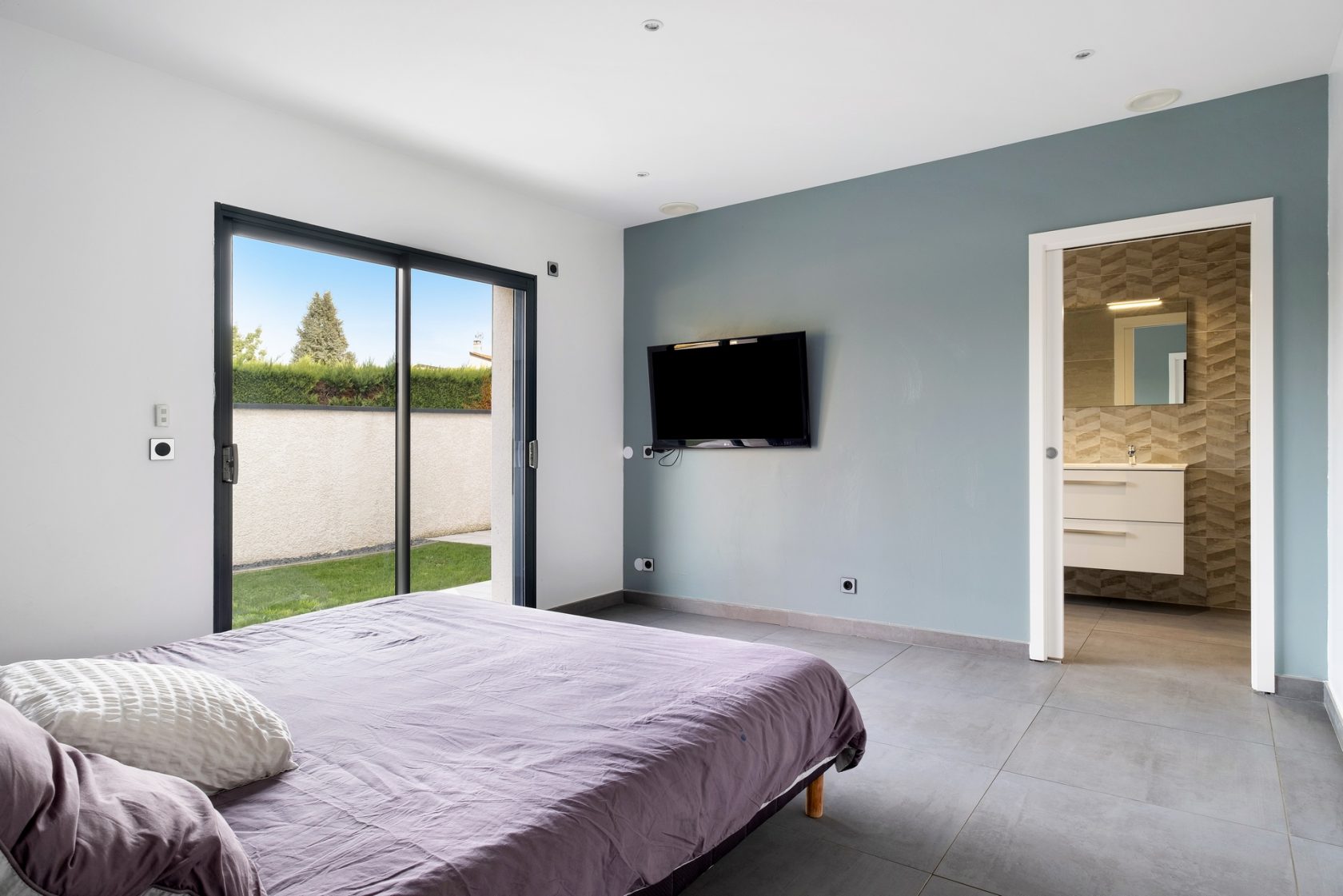 Maison contemporaine avec piscine