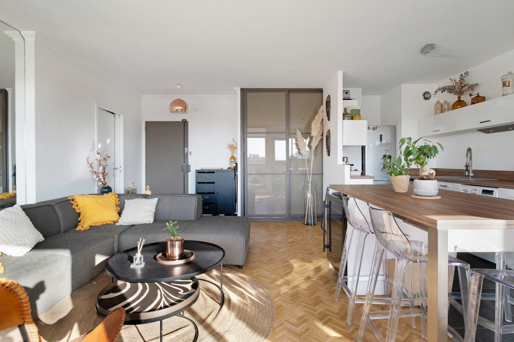 Apartment with terrace and view