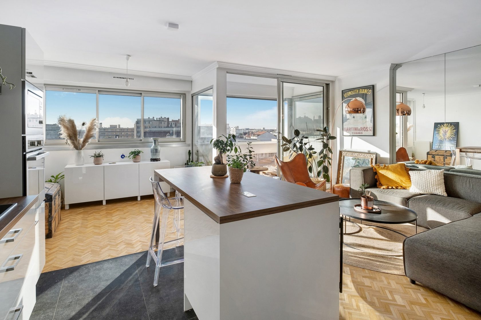 Apartment with terrace and view