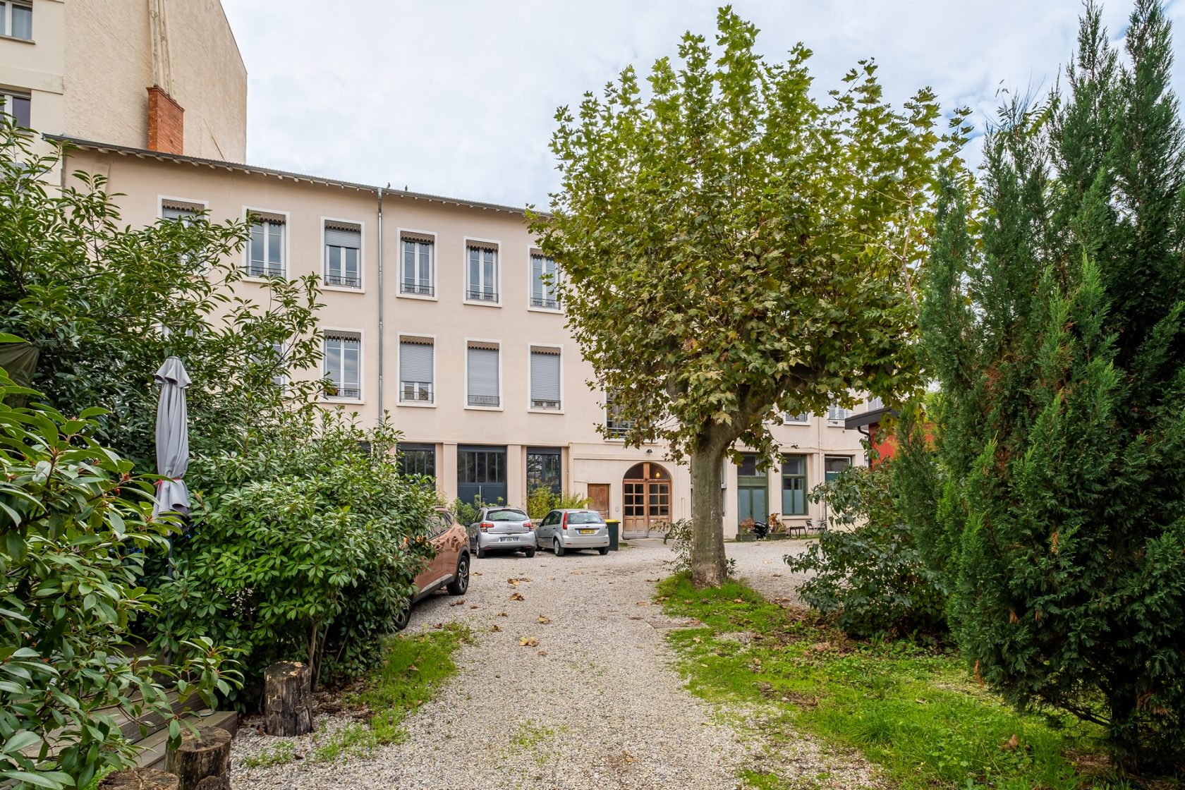 Apartment with open view and shared garden