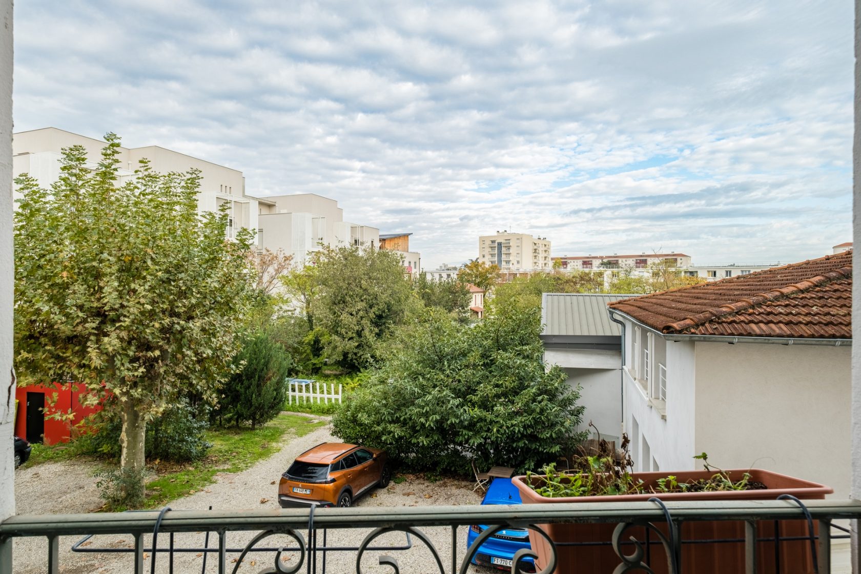 Apartment with open view and shared garden
