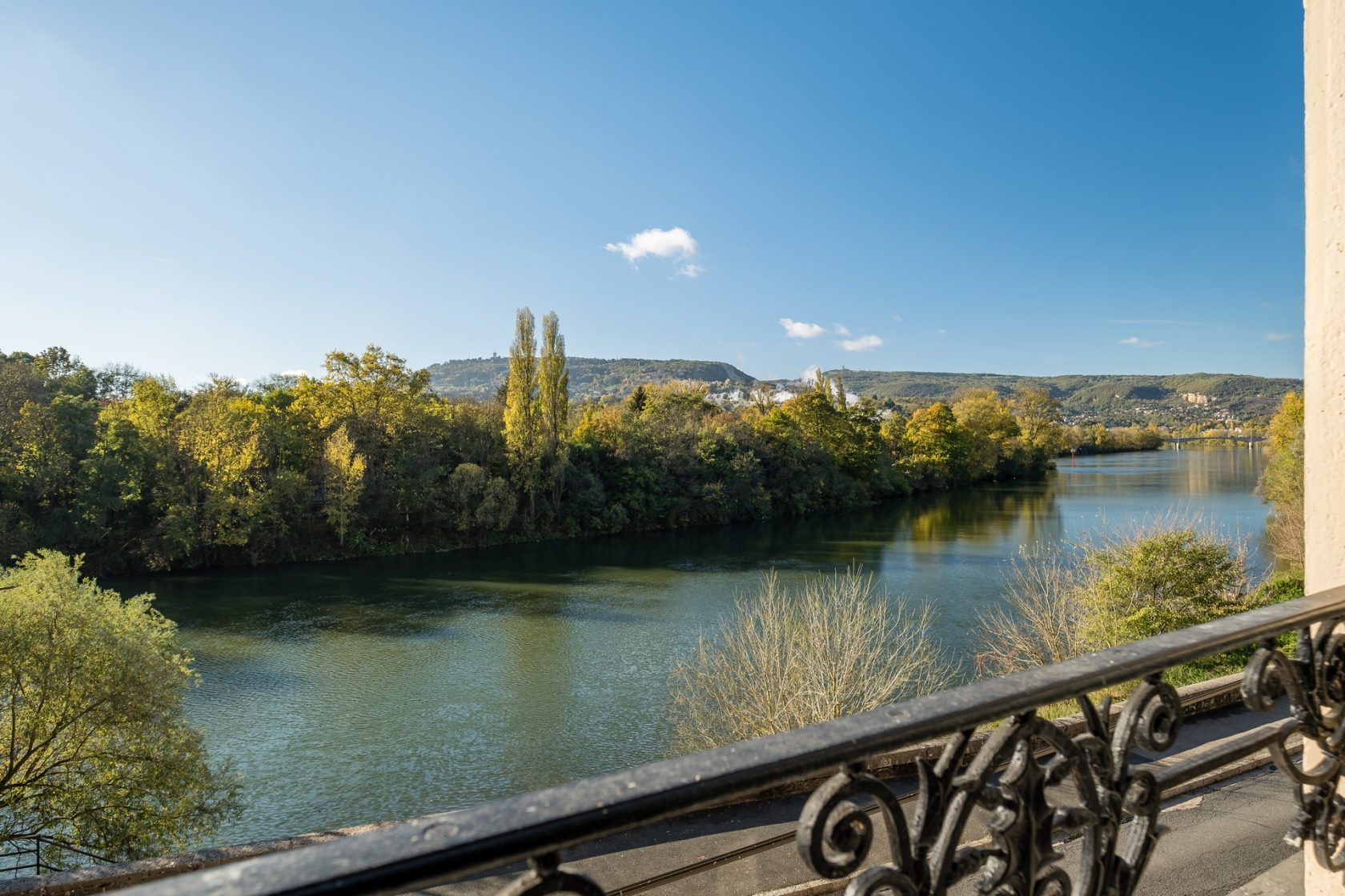 Maison rénovée avec vue sur la Saône
