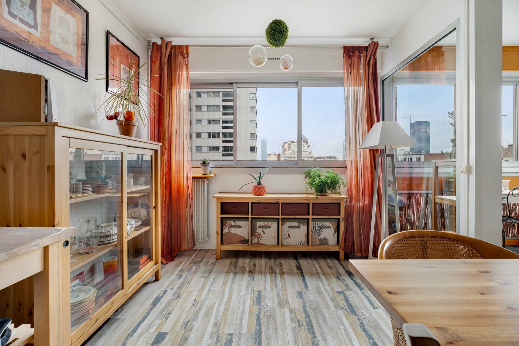 Apartment with Winter Garden in Lyon