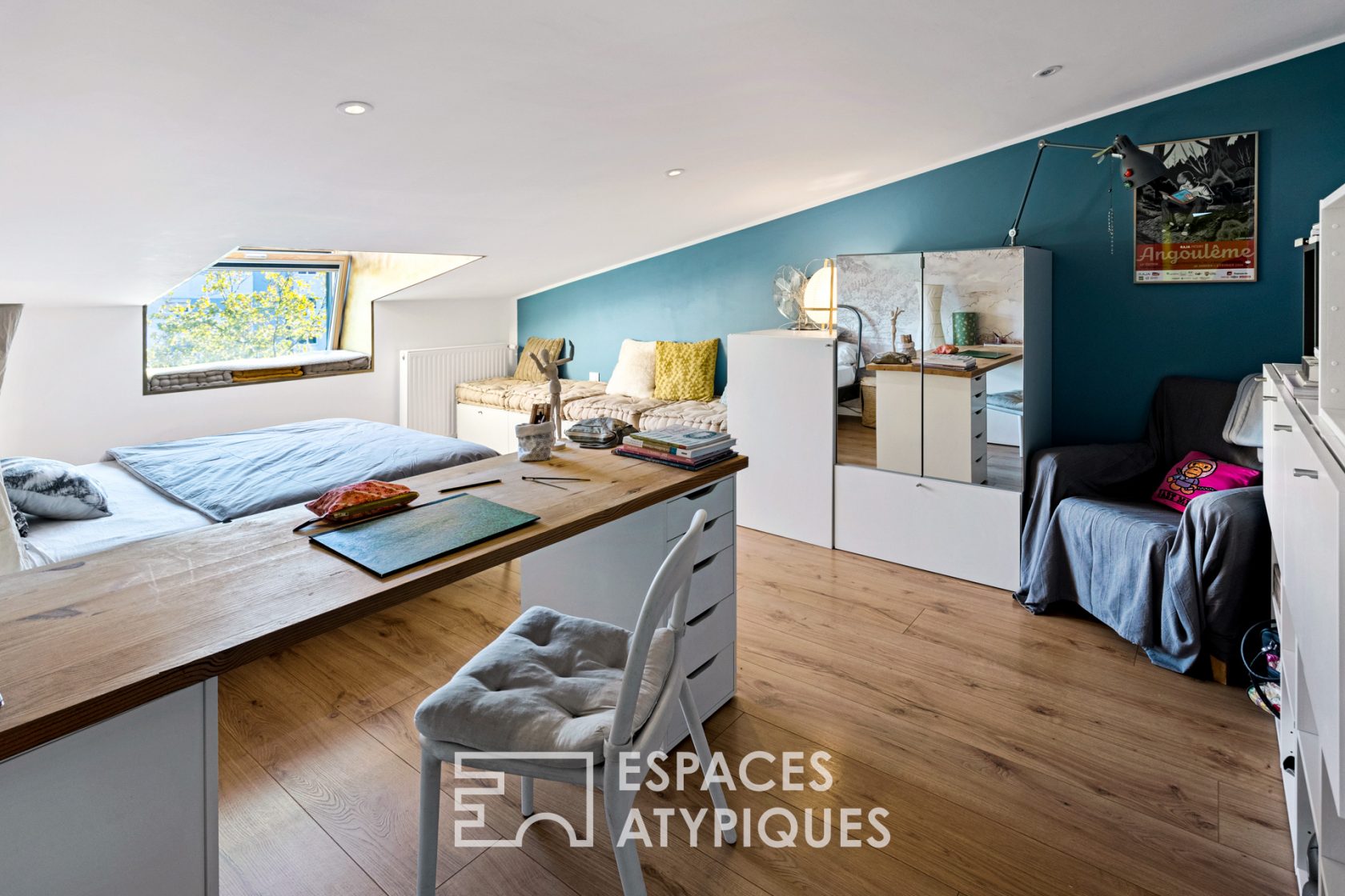 Contemporaine ossature bois, au calme du canal