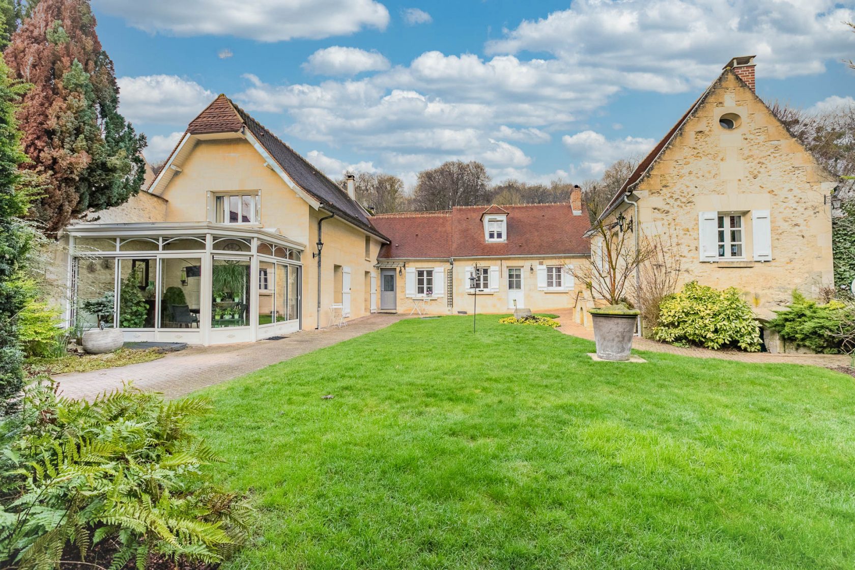 La Parfaite – Authentic stone farmhouse renovated with taste