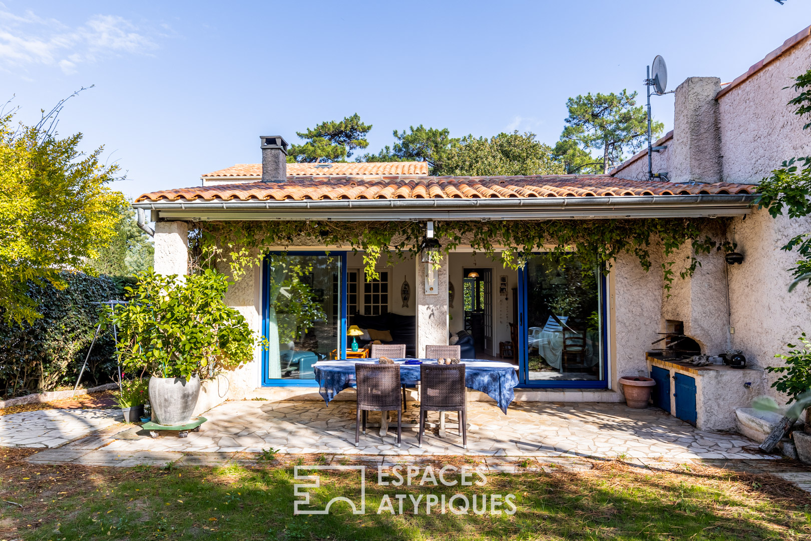 Villa familiale et son jardin d’hiver