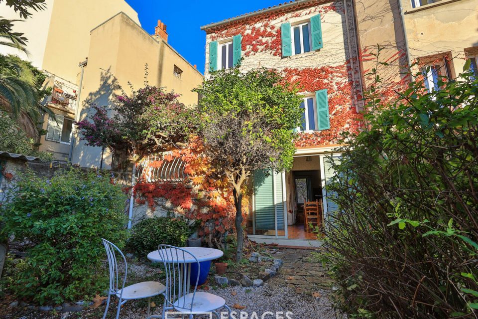 maison-a-vendre-mourillon-toulon-prix-m2-estimer-vendre-port-saint-louis-espaces-atypiques-photo