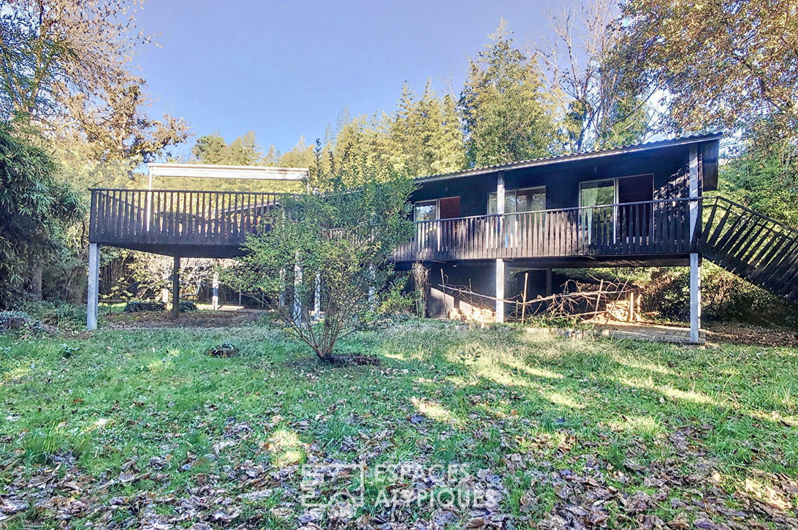 For sale Cabinstyle architect's house at LEGE CAP FERRET 94 sqm