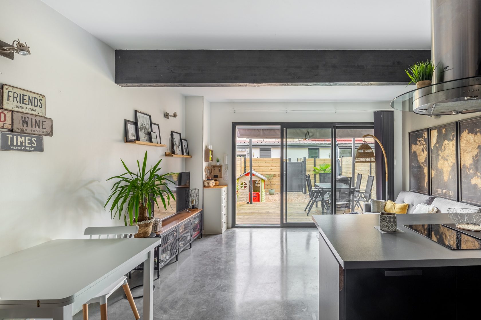 Duplex rénové avec terrasse