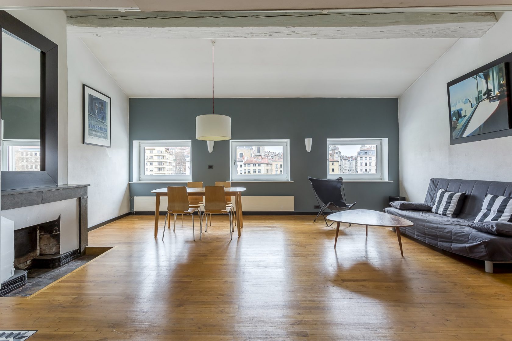 Heart Vieux Lyon, renovated old apartment with Saône view