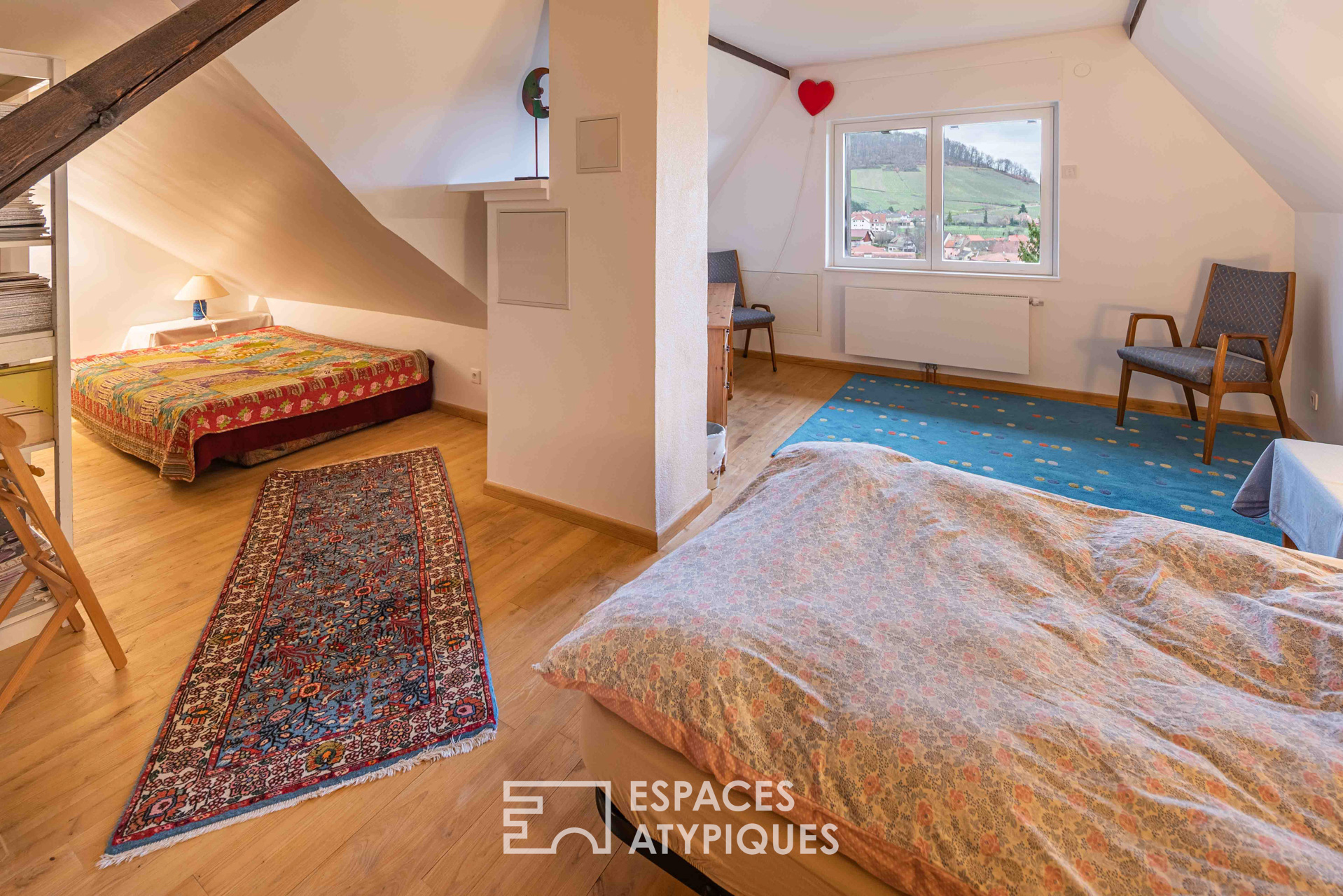 Villa familiale avec piscine perchée sur les hauteurs