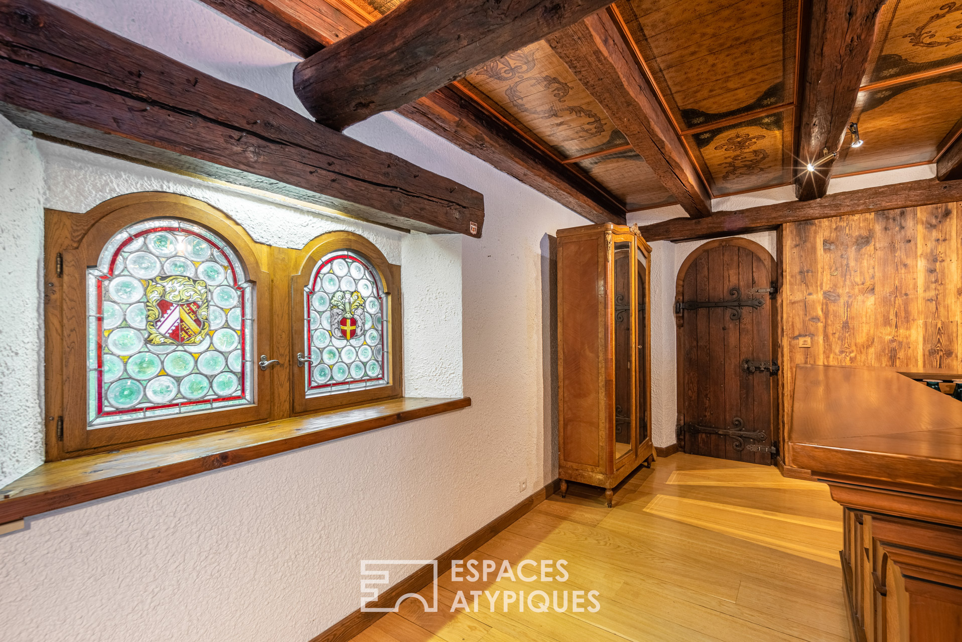 Villa familiale avec piscine perchée sur les hauteurs