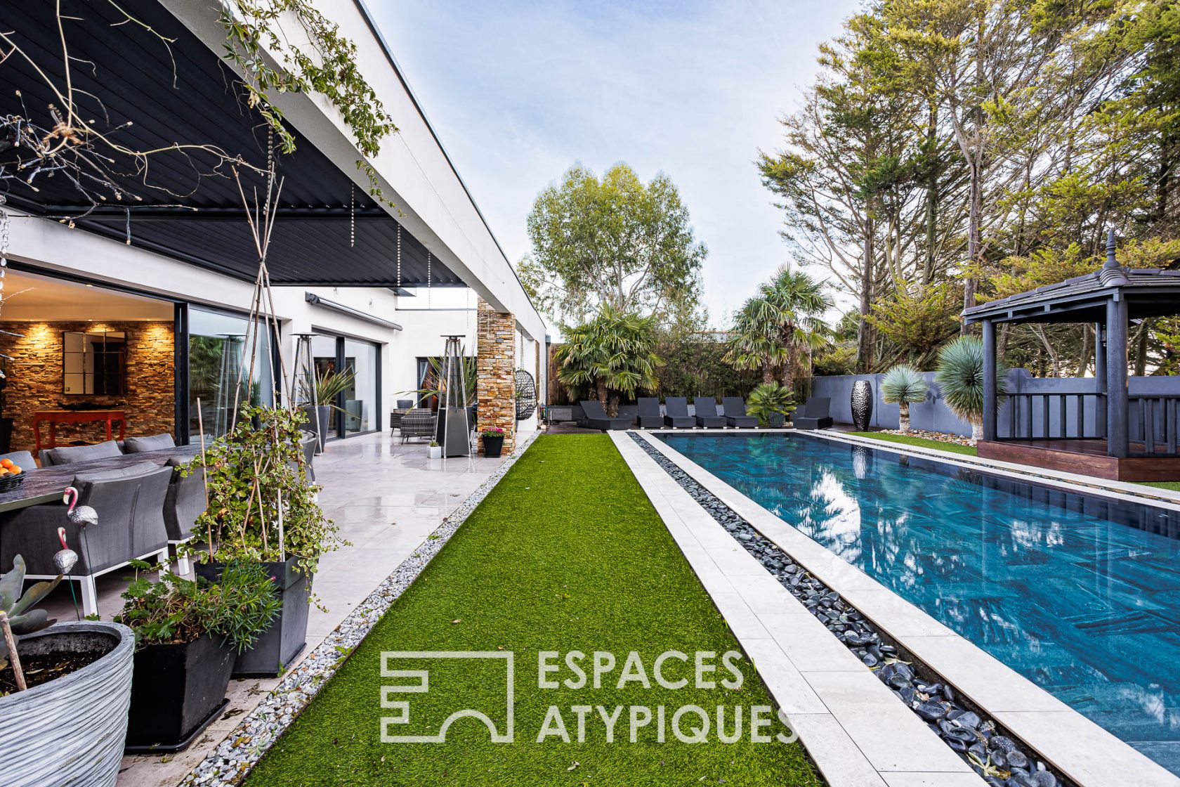 Contemporaine d’exception en coeur de village