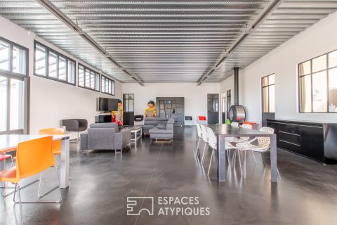 Grande maison contemporaine avec piscine