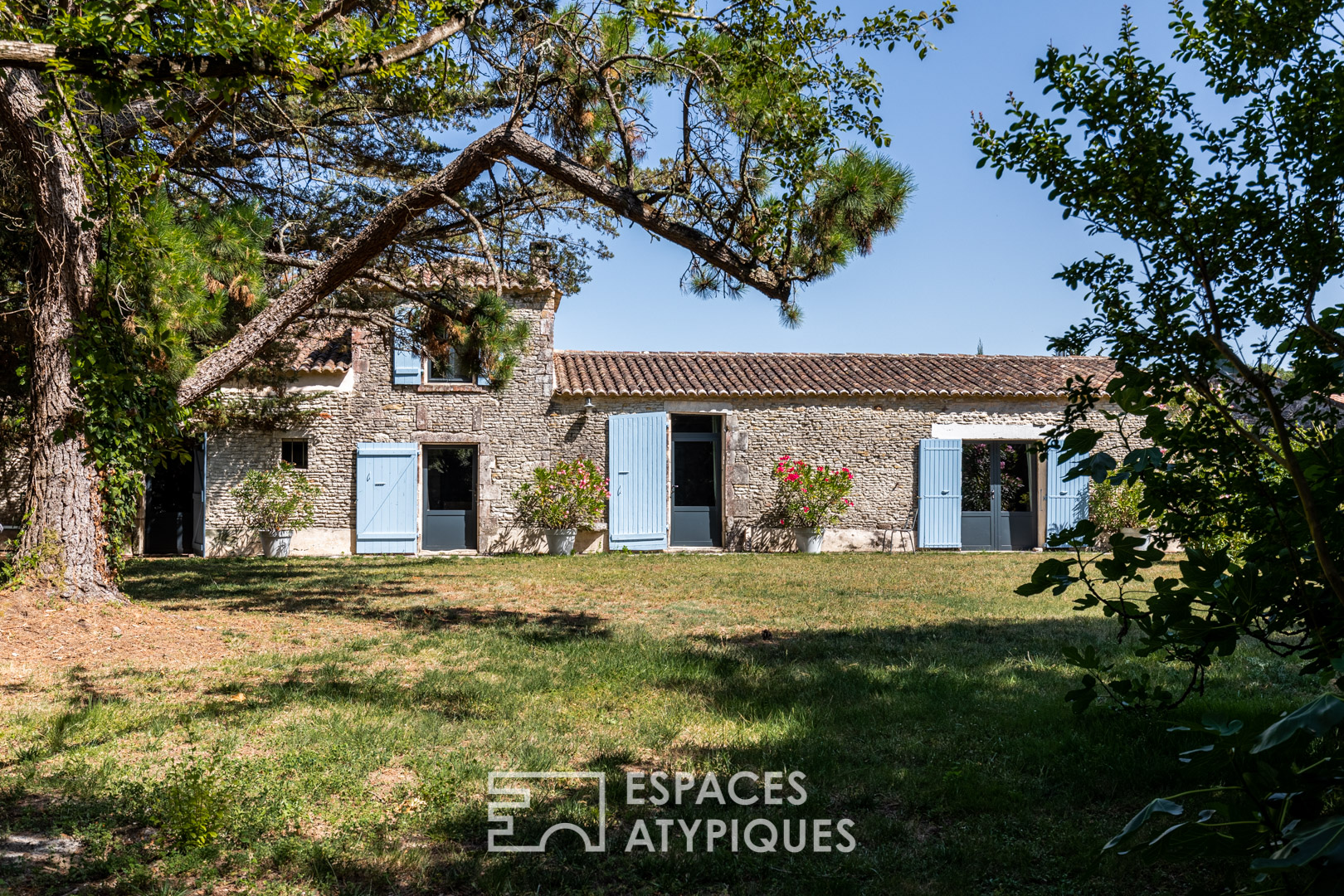 Demeure de charme avec 8 chambres et piscine